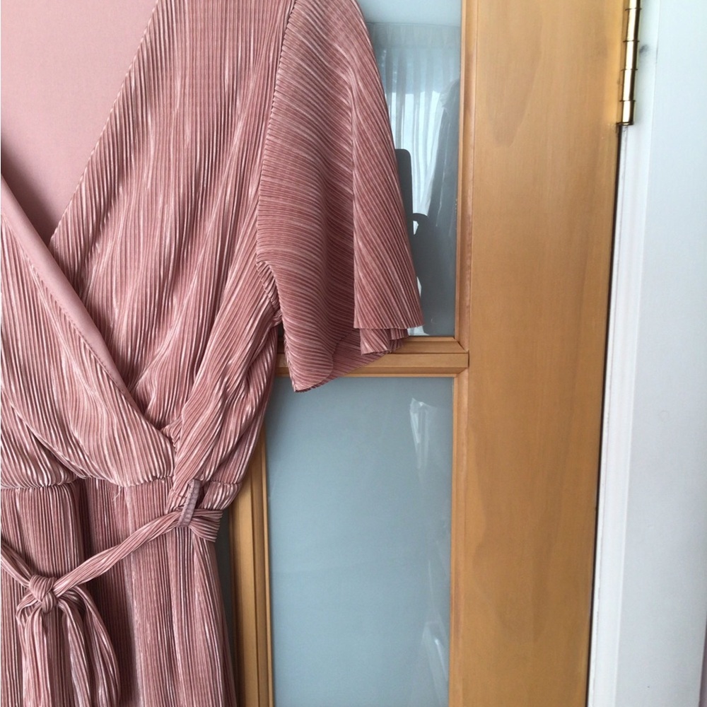 Elegant Pink Pleated Wrap Dress